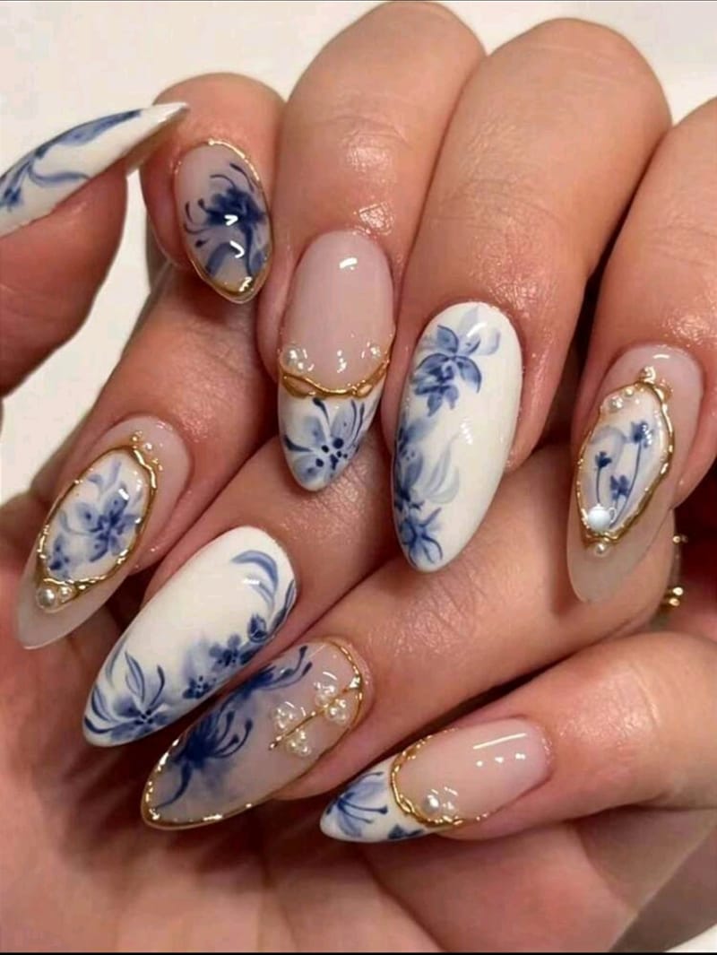 Almond Shape Blue Flower Gold irregular line