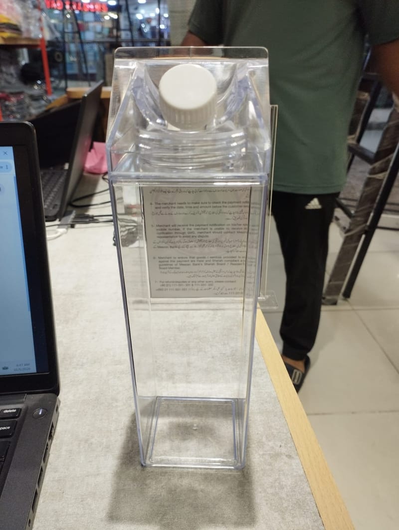 Transparent Acrylic Bottle - 1 litre, photo 3