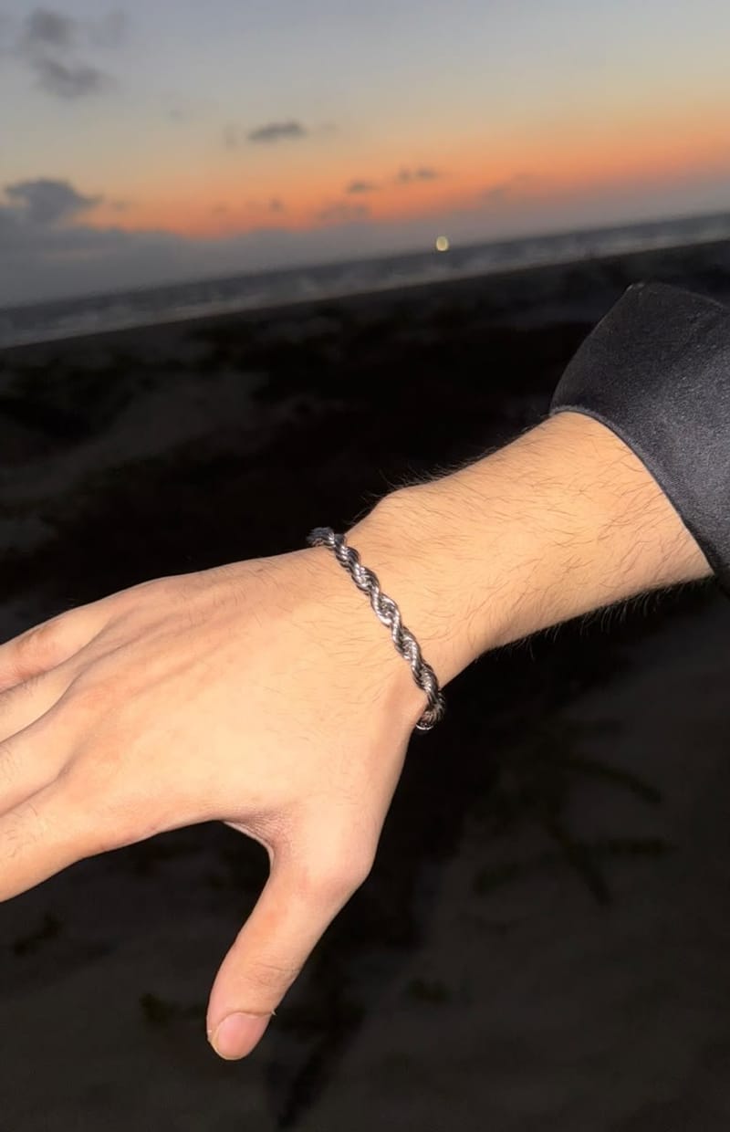 The Rope Bracelet