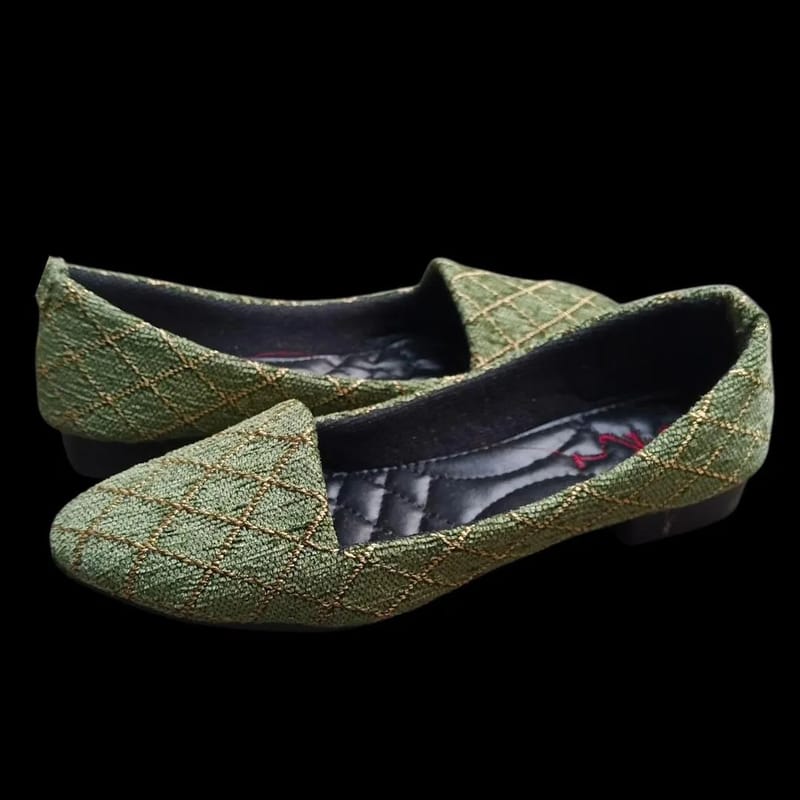 Green gold stitched women's pumps