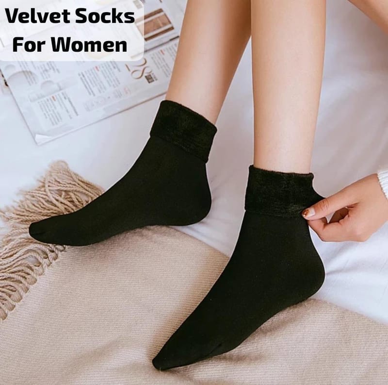 Black plane winter socks