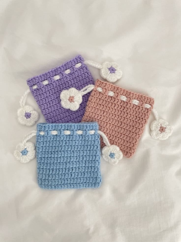 Crochet drawstring pouches