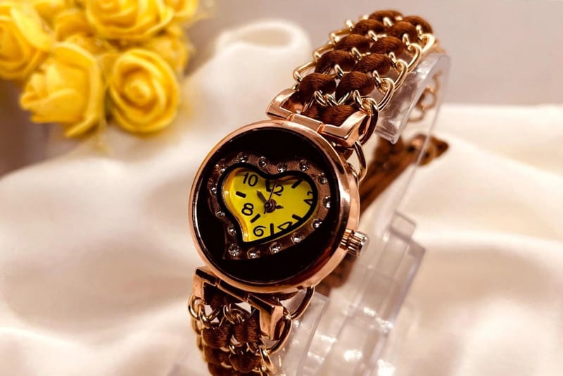 Heart-Shaped Yellow Dial Watch for Girls - Brown Braided Alloy Band - Stylish
