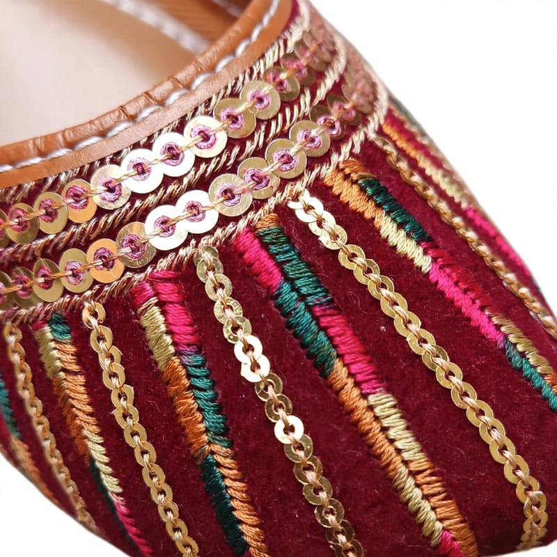 Maroon Khussas with Gold Beads for Women - Handmade - Premium PU - Wedding Party Wear, photo 4