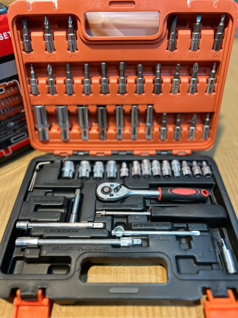 53-Piece Tool Set