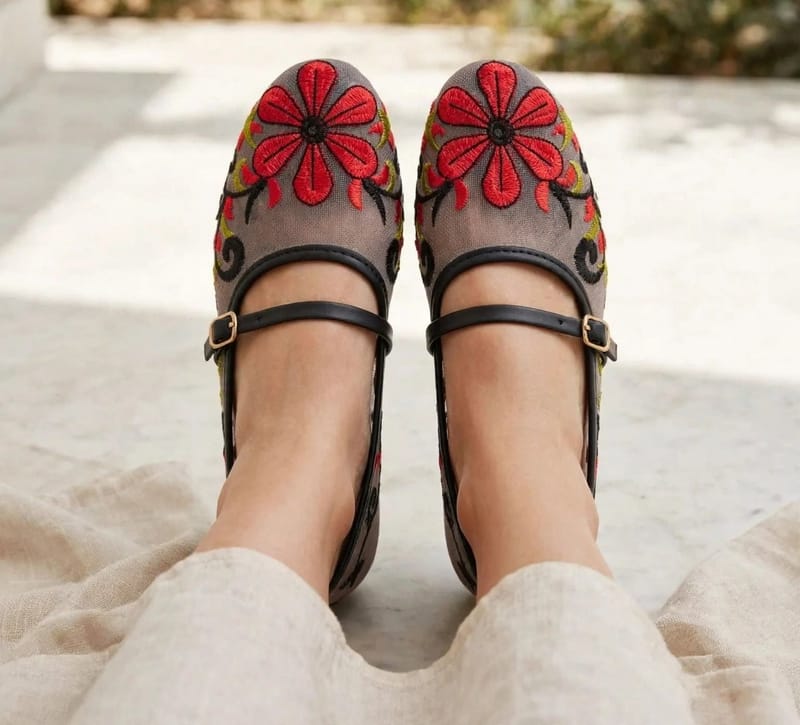 Trendy Embroidered Women's Flat Pumps - Cork Material - Multicolor Embroidered Pattern - Fancy Formal Casual - College, photo 2